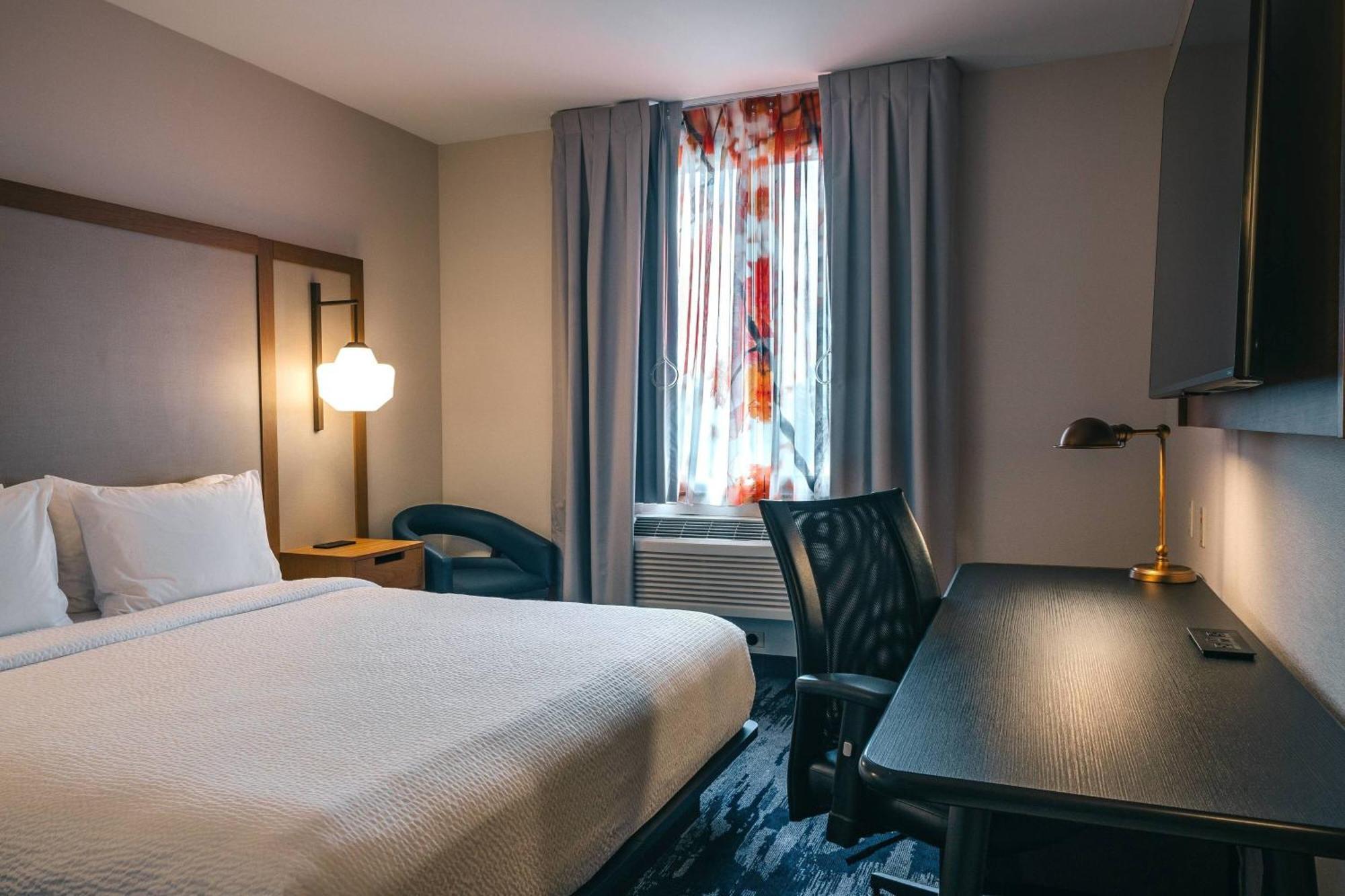 Fairfield Inn By Marriott New York Laguardia Airport/Astoria Ngoại thất bức ảnh