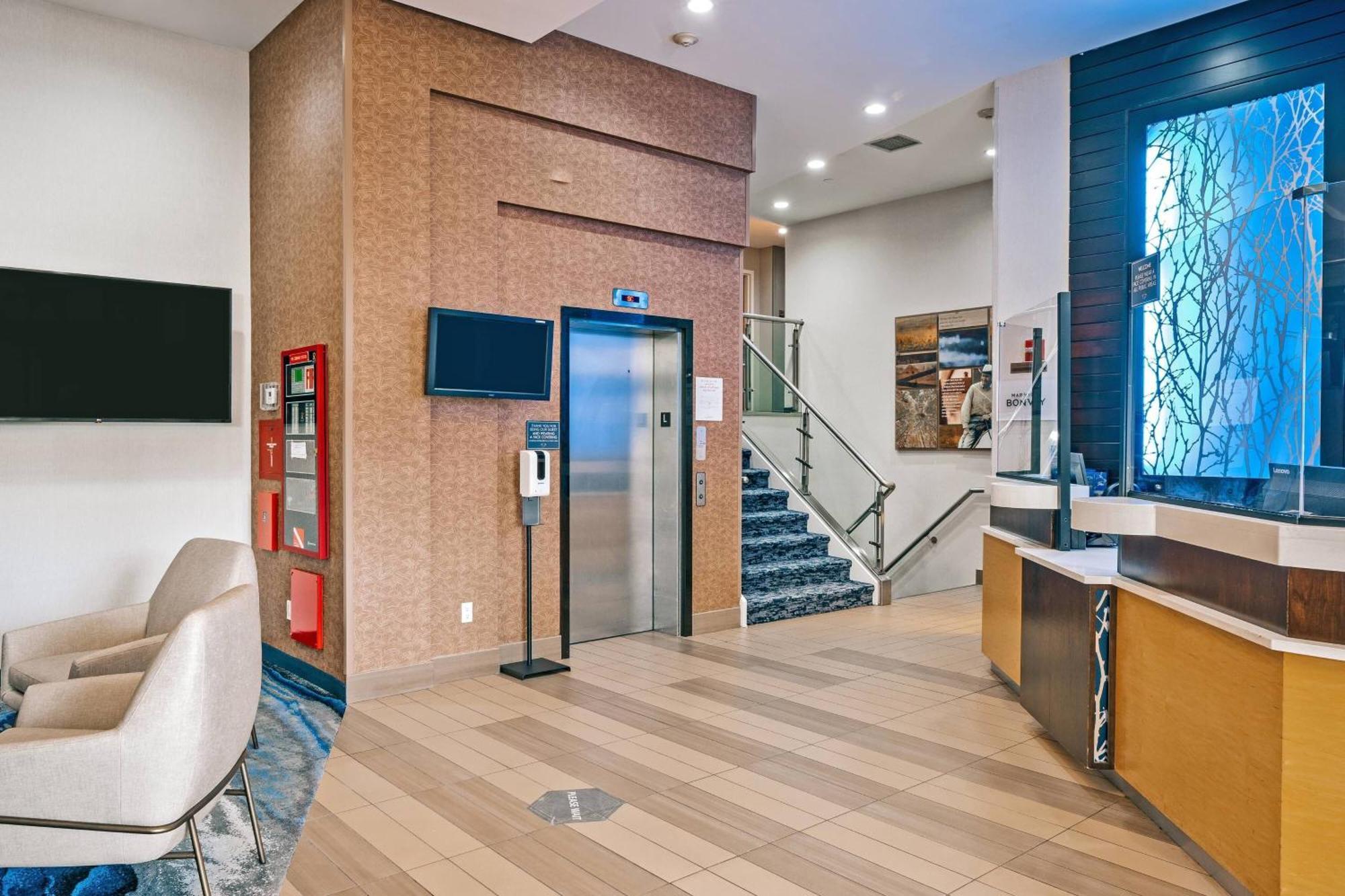 Fairfield Inn By Marriott New York Laguardia Airport/Astoria Ngoại thất bức ảnh